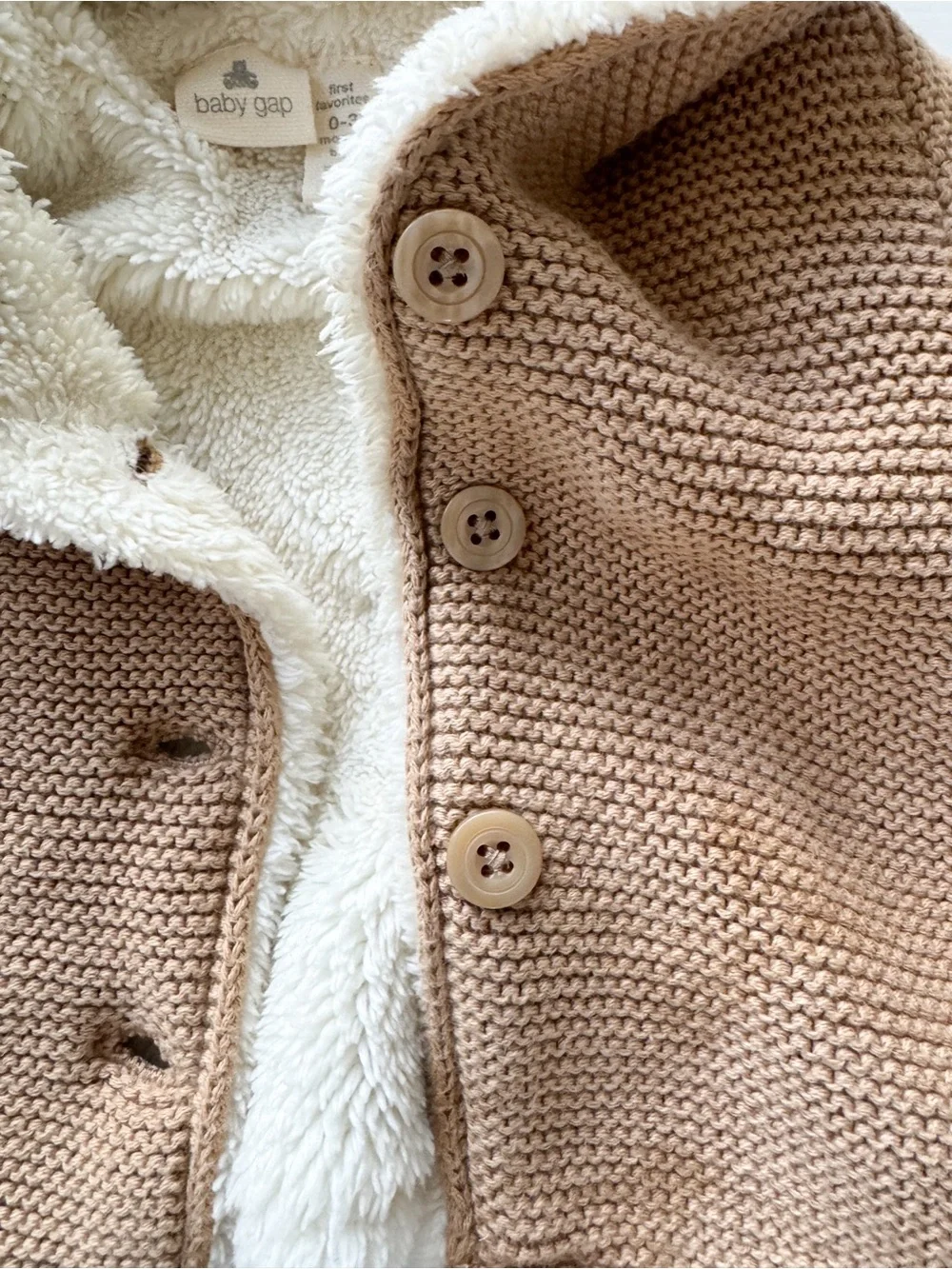 GAP soft tan